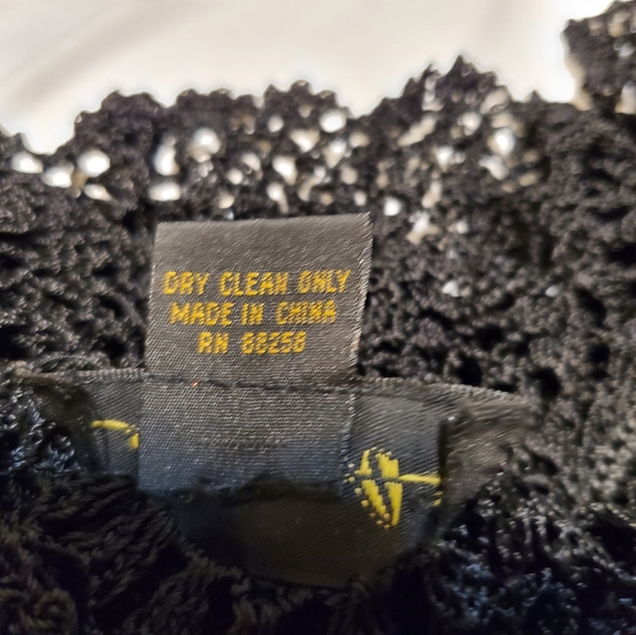 Aneo.A black lacey top - Picture 5 of 9